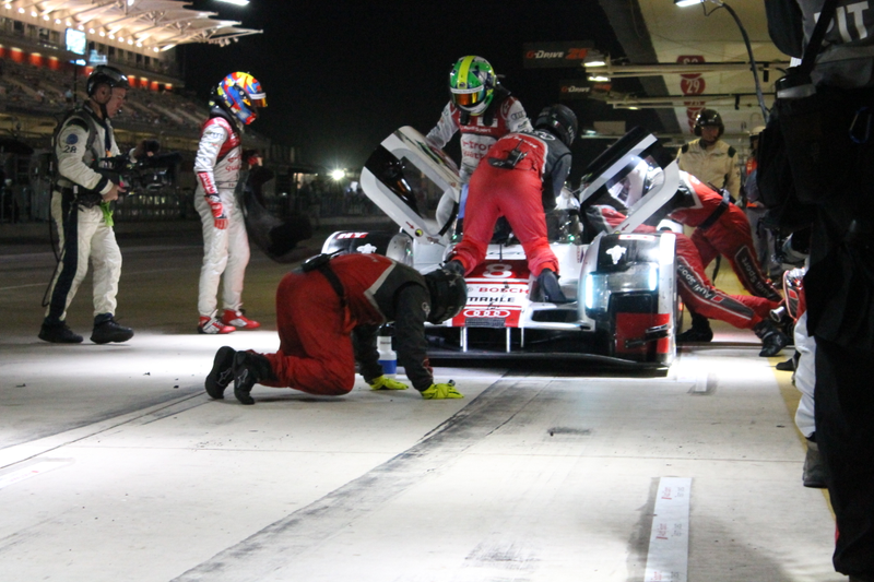 Illustration for article titled Trouble Strikes Lead Porsche In Last Hour Of Race; Gives Win To Other Porsche